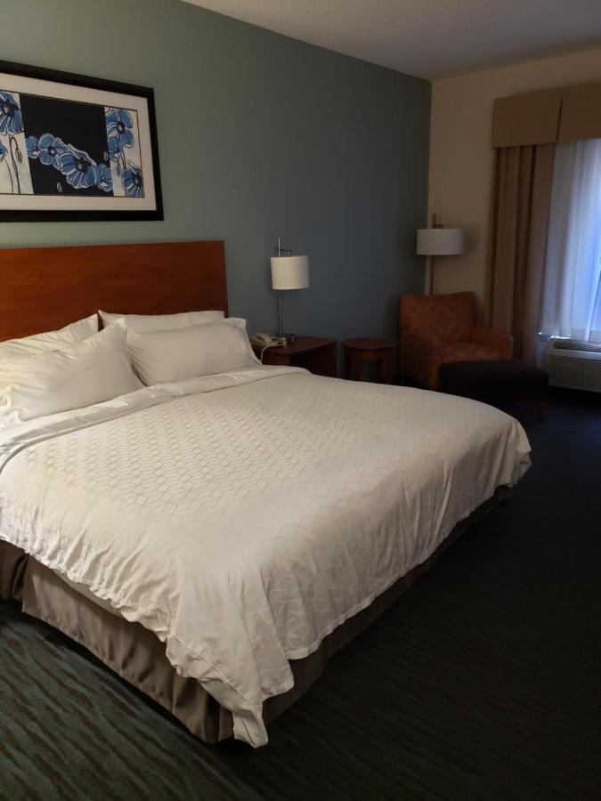 Holiday Inn Express Richmond-Brandermill-Hull Street By Ihg Bagian luar foto