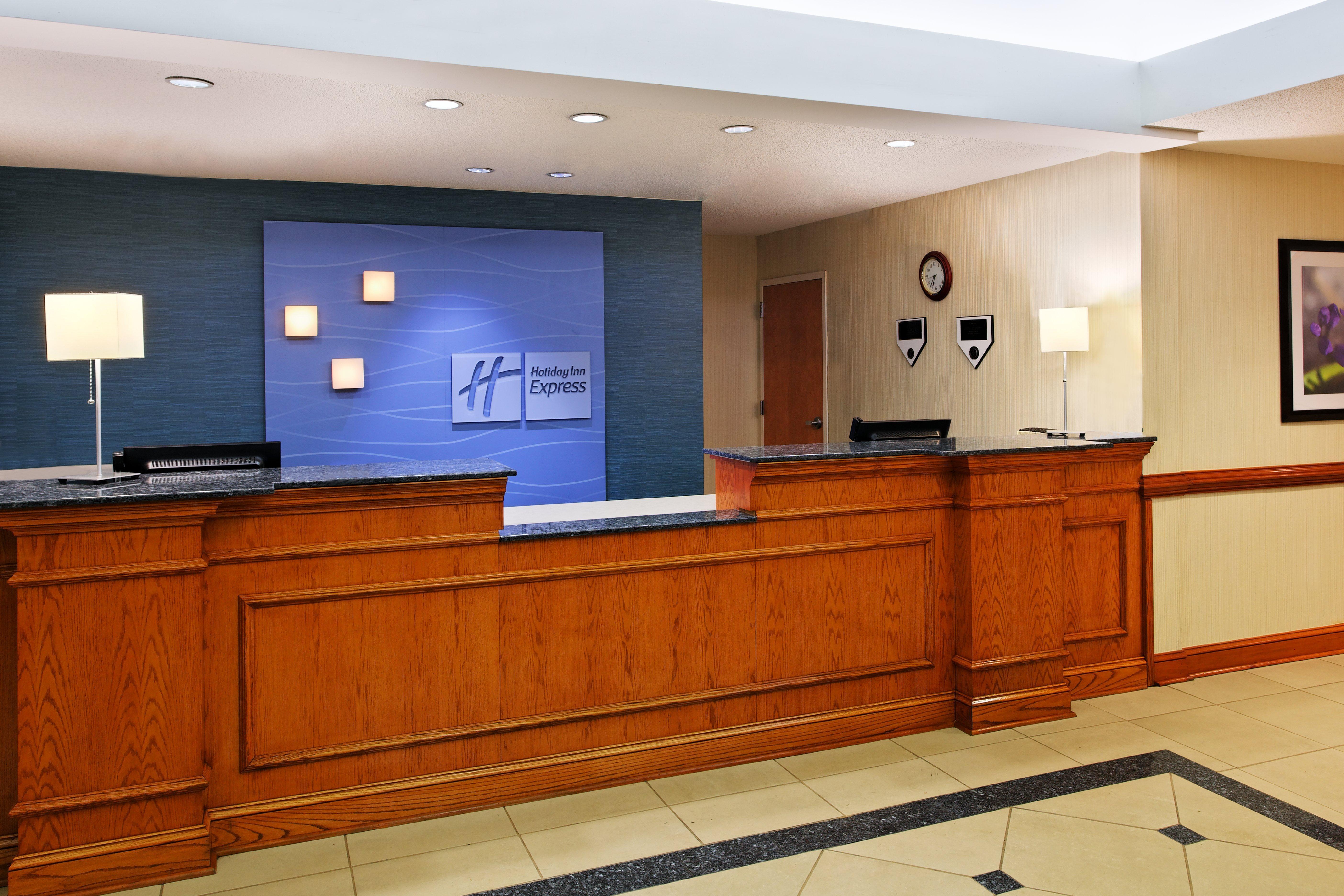 Holiday Inn Express Richmond-Brandermill-Hull Street By Ihg Bagian luar foto