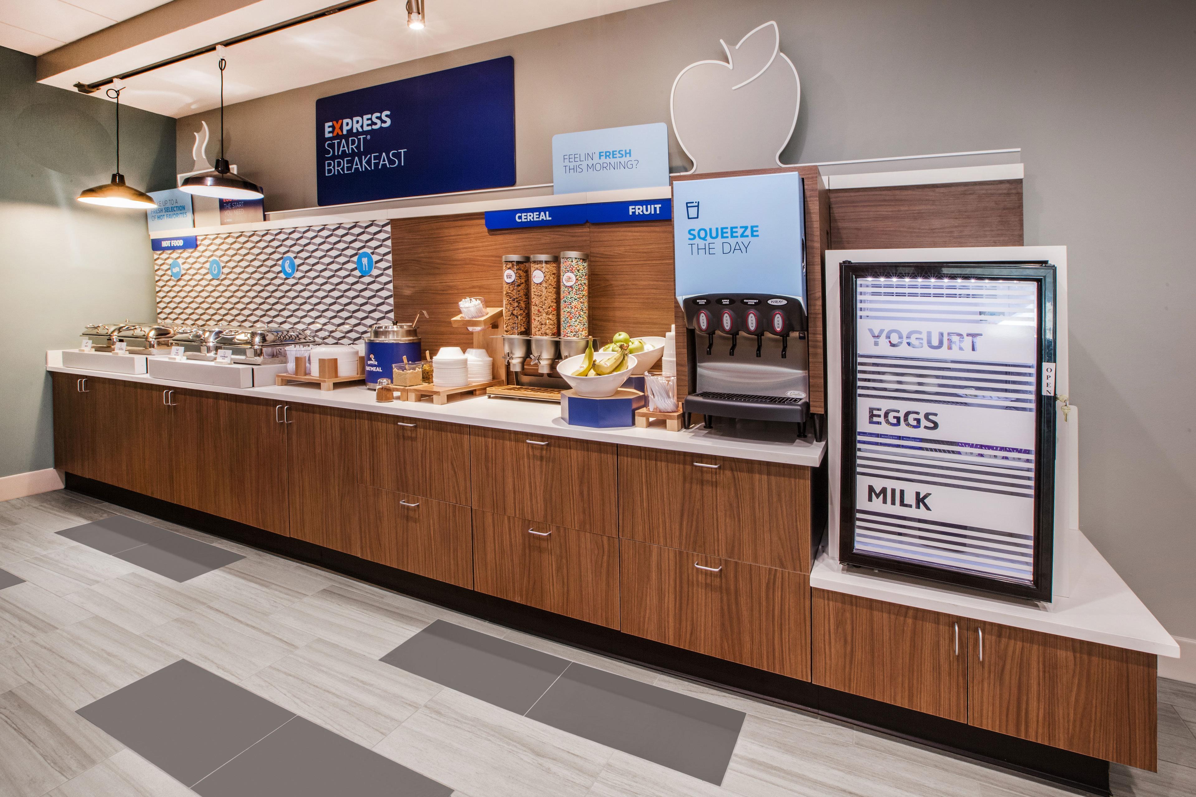 Holiday Inn Express Richmond-Brandermill-Hull Street By Ihg Bagian luar foto