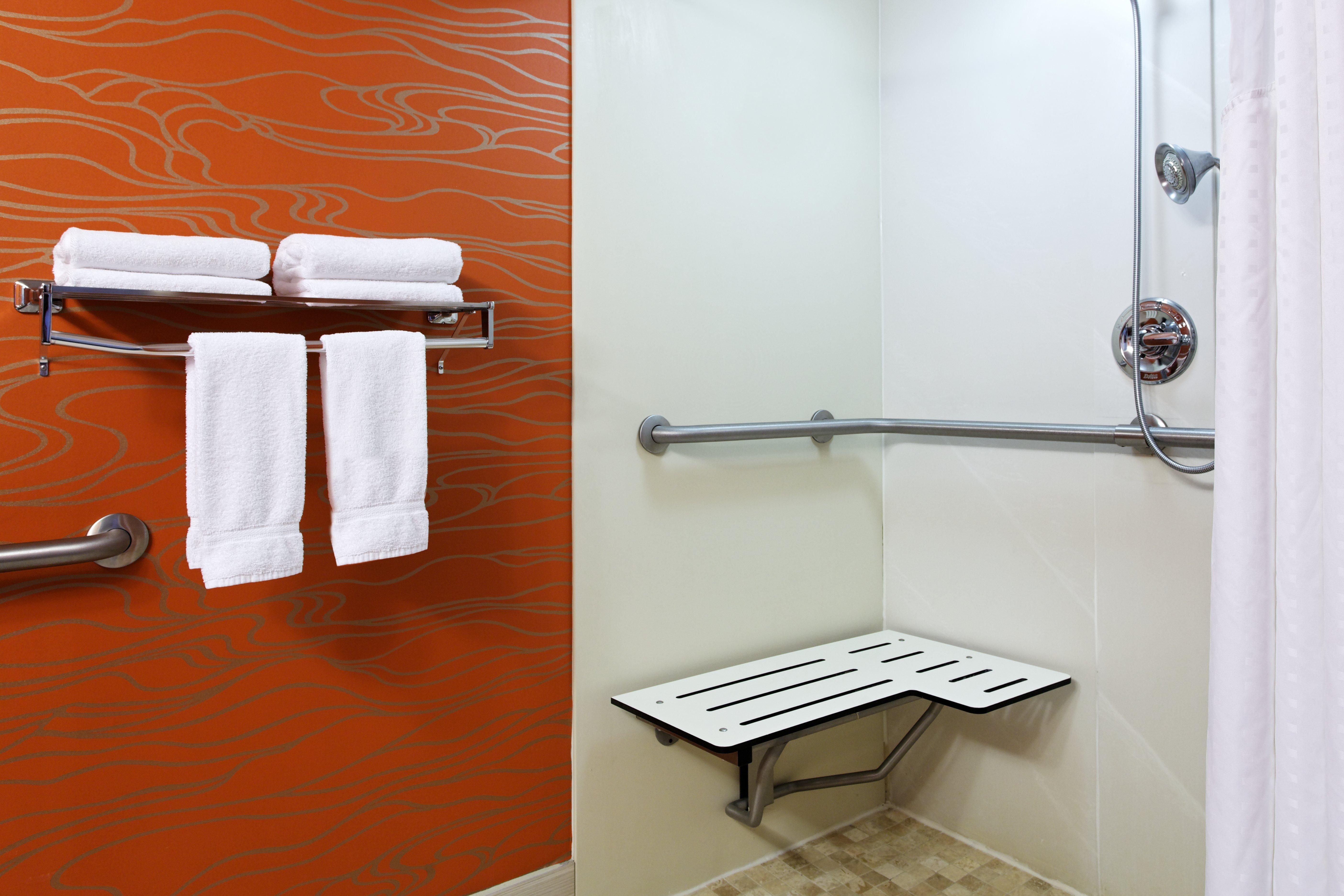 Holiday Inn Express Richmond-Brandermill-Hull Street By Ihg Bagian luar foto