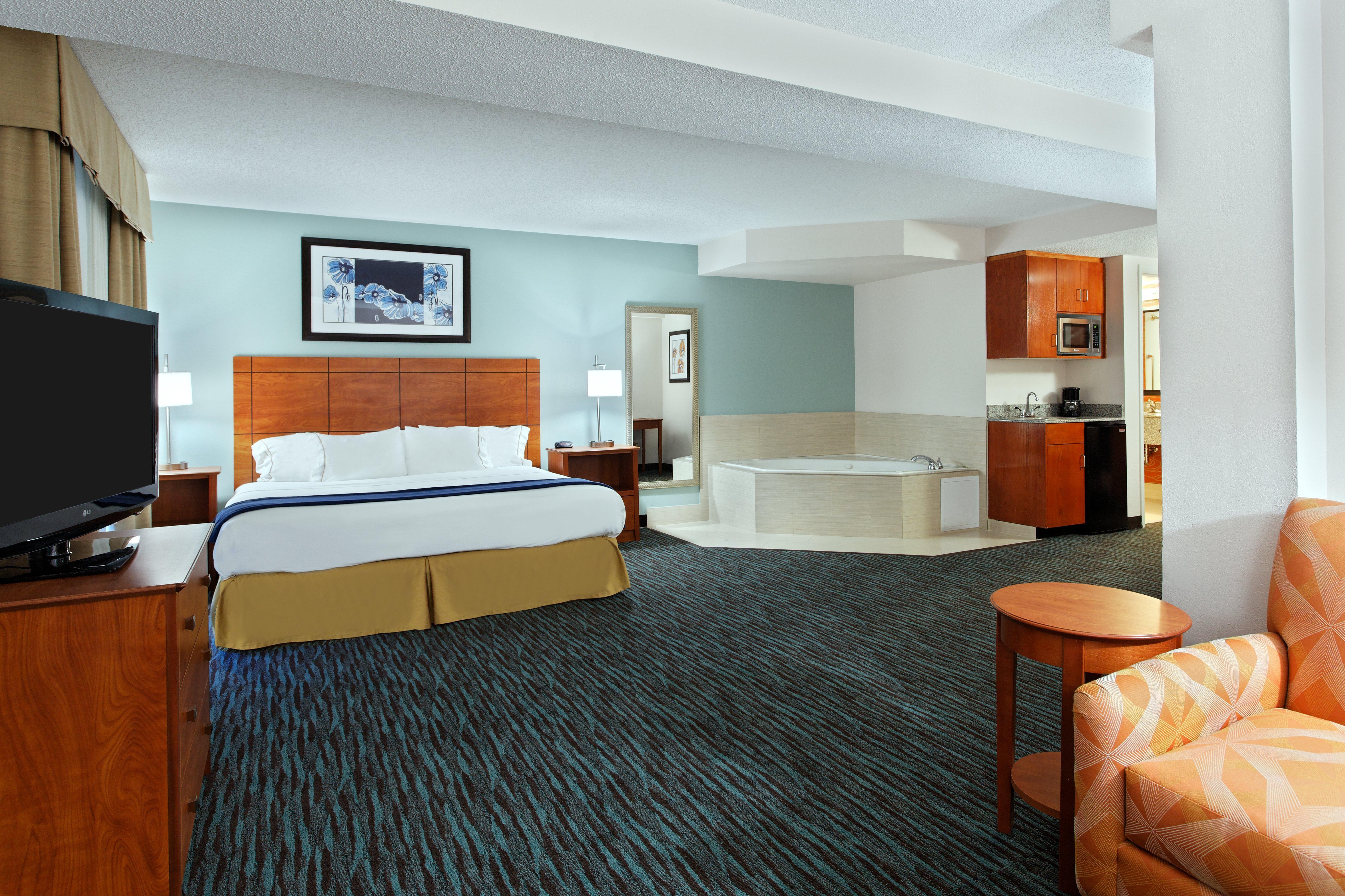 Holiday Inn Express Richmond-Brandermill-Hull Street By Ihg Bagian luar foto